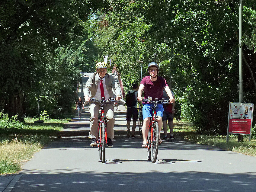 Den Radverkehr erforschen aus der Perspektive des  Radfahrenden: Wissenschaftler der Hochschule Karlsruhe testen Radstrecken  mit speziellen SensorBikes, um Informationen über die Bedingungen des  Radfahrens zu erhalten", Foto: John Christ