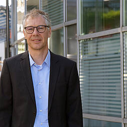 Portrait Prof. Dr. Hermann Knaus Foto: Hochschule Esslingen