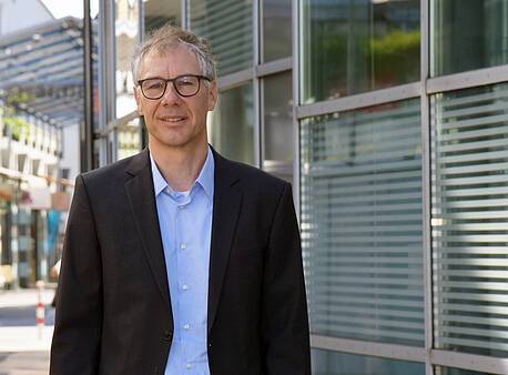 Portrait Prof. Dr. Hermann Knaus Foto: Hochschule Esslingen